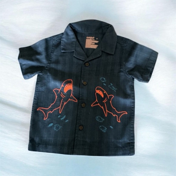 Cat & Jack Other - Buy one get one 50%off 
Short-Sleeve Button-Down with Orange Shark
